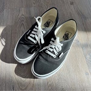 Vans - Authentic